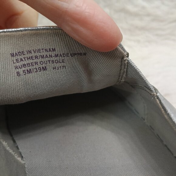 Michael Kors Women's Leather Metallic Gold Bow Slipon Platform US 8.5M - Picture 6 of 8